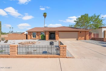 3932 Mercer Ln, Phoenix, AZ 85029