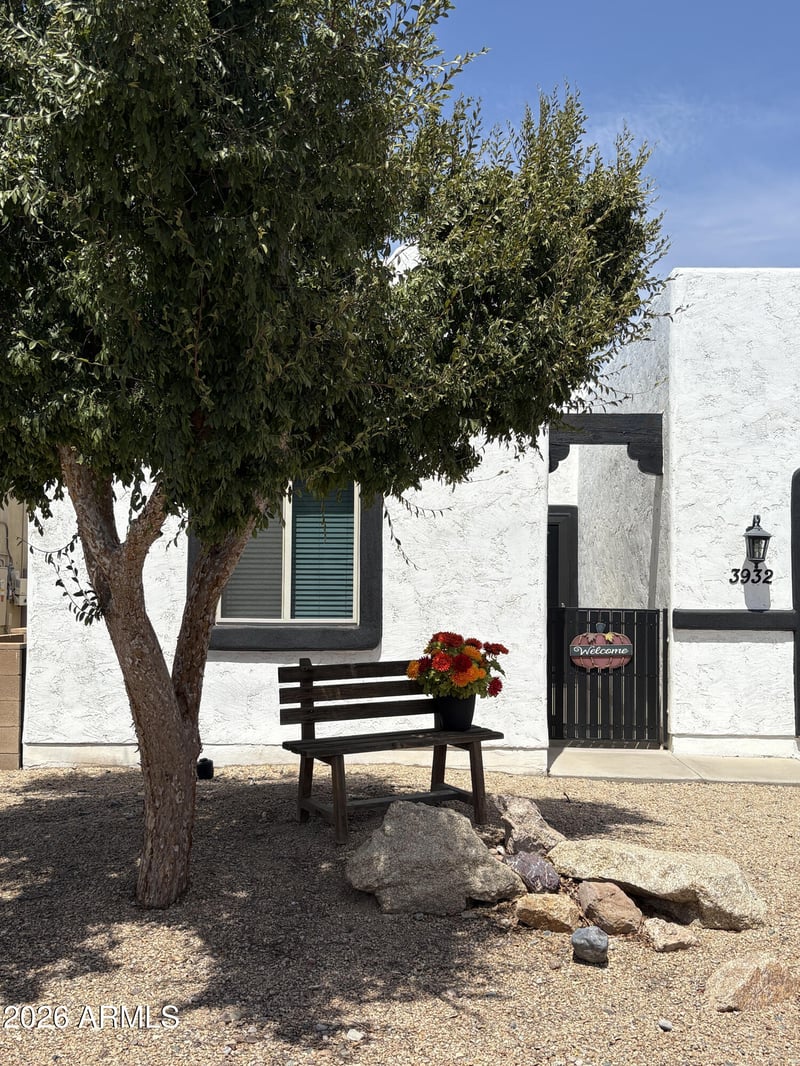 3932 W Salter Dr, Glendale, AZ 85308