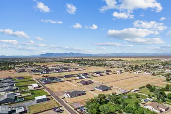 3933 Freeman Ln, San Tan Valley, AZ 85140