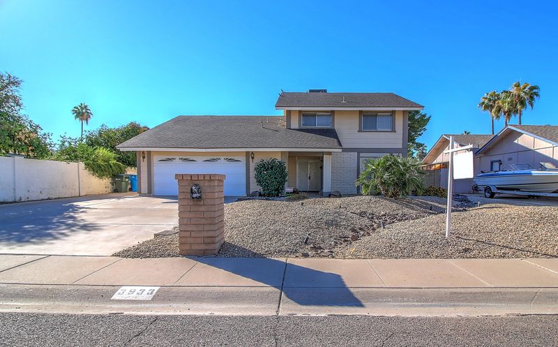 3933 W Gelding Dr, Phoenix, AZ 85053