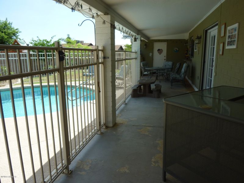 3933 W Kelton Ln, Phoenix, AZ 85053