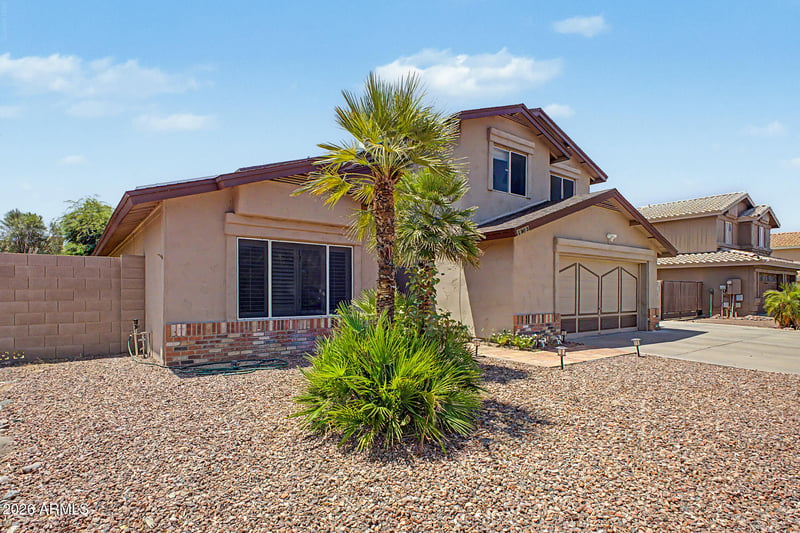 3933 W Saguaro Park Ln, Glendale, AZ 85310