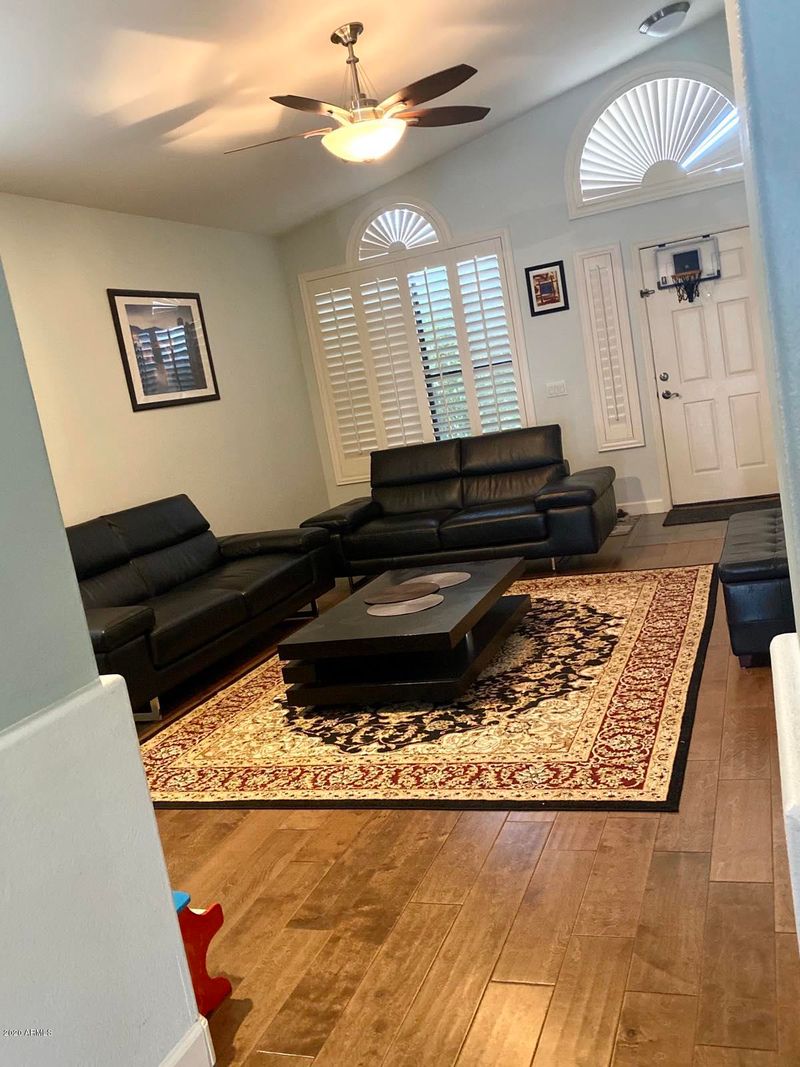 3933 W Tonopah Dr, Glendale, AZ 85308