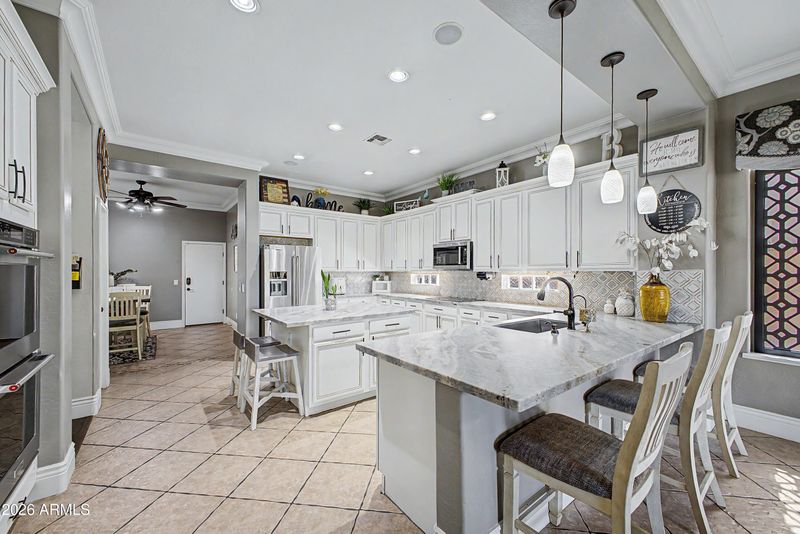 3934 E Aquarius Pl, Chandler, AZ 85249