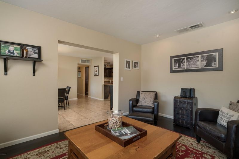 3934 E Mulberry Dr, Phoenix, AZ 85018