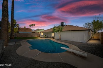 3934 Glenaire Dr, Phoenix, AZ 85053