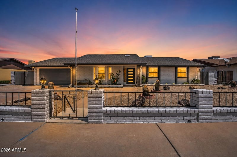 3934 Meadow Dr, Glendale, AZ 85308