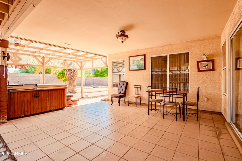 3935 Charter Oak Rd, Phoenix, AZ 85029