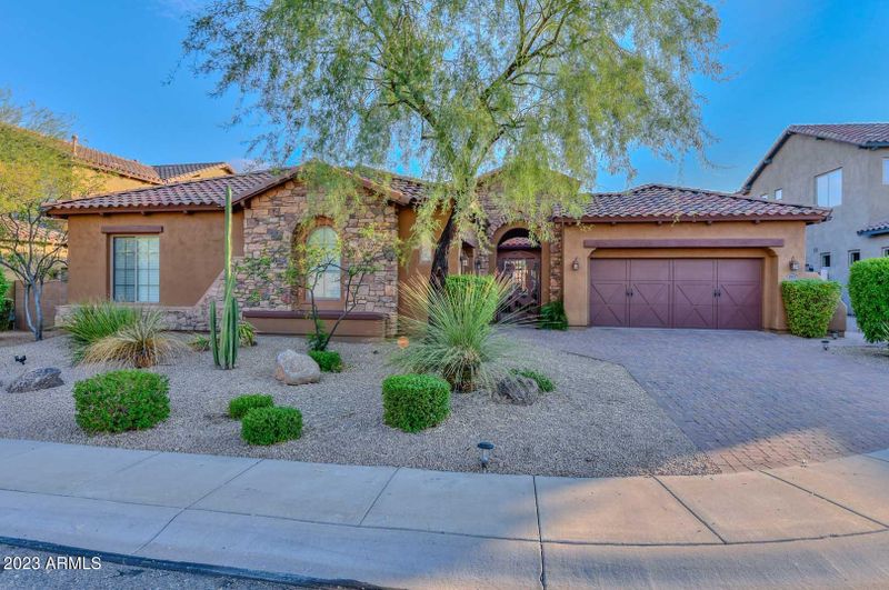 3935 E Nocona Ln, Phoenix, AZ 85050