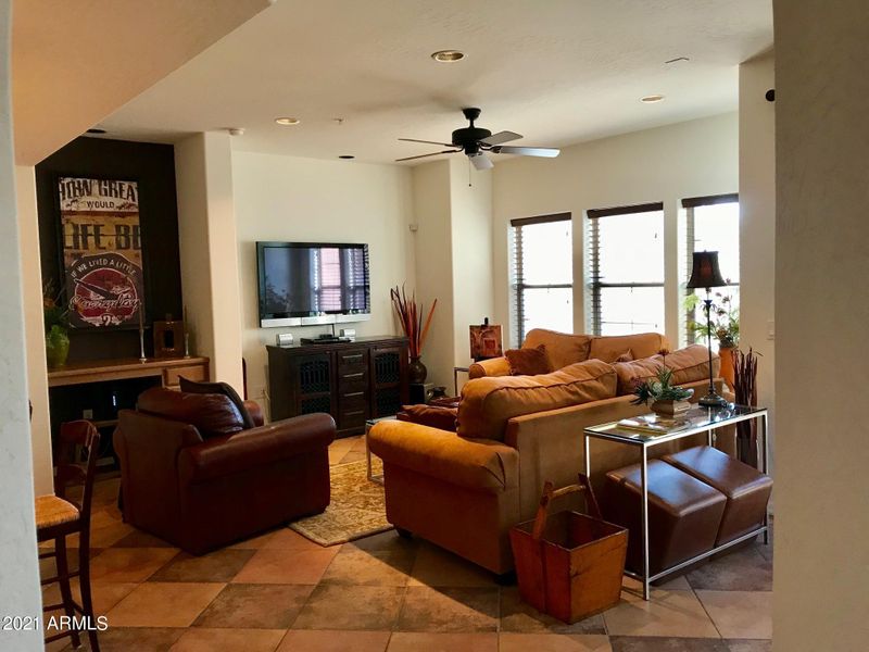 3935 E Rough Rider Rd #1211, Phoenix, AZ 85050