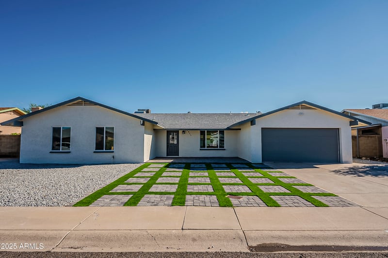 3935 Muriel Dr, Glendale, AZ 85308