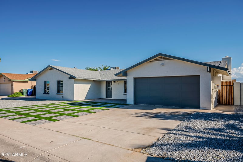 3935 Muriel Dr, Glendale, AZ 85308