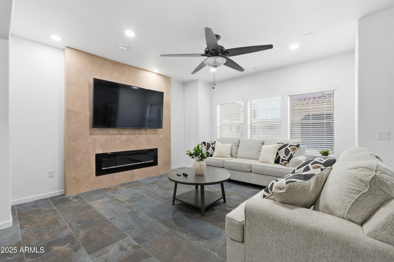 3935 Rough Rider Rd #1140, Phoenix, AZ 85050