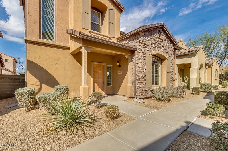 3936 E Cat Balue Dr, Phoenix, AZ 85050