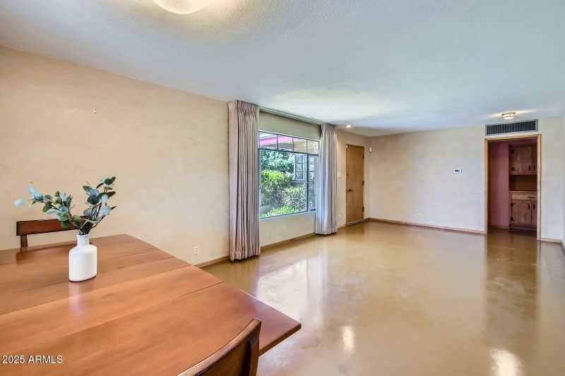 3936 E Oak St, Phoenix, AZ 85006