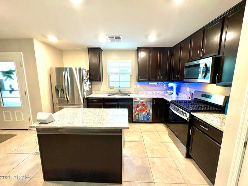 3937 79th Ln, Phoenix, AZ 85043
