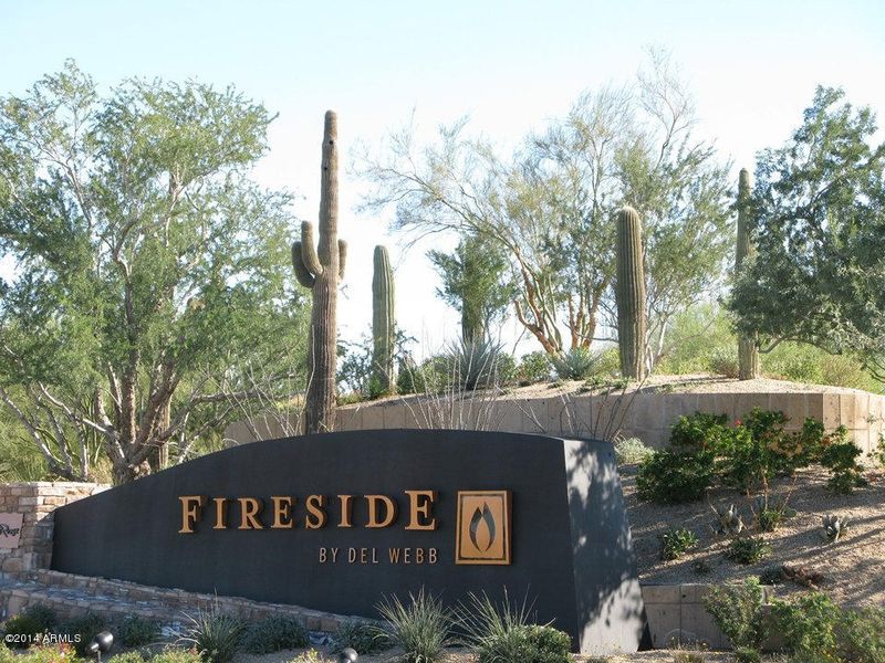 3938 E Cat Balue Dr, Phoenix, AZ 85050