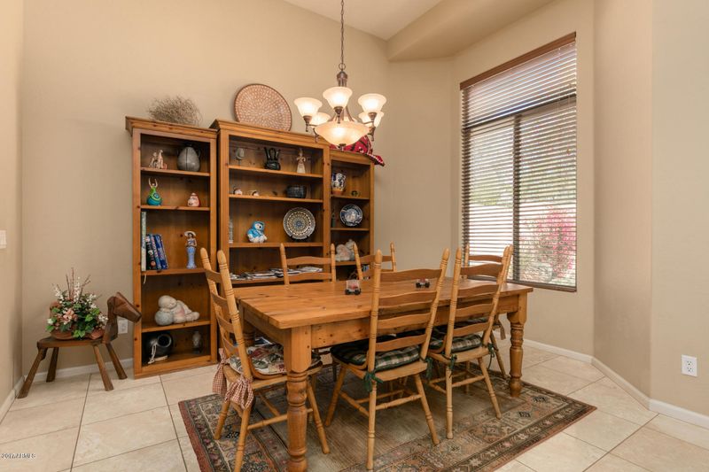3938 E Daley Ln, Phoenix, AZ 85050