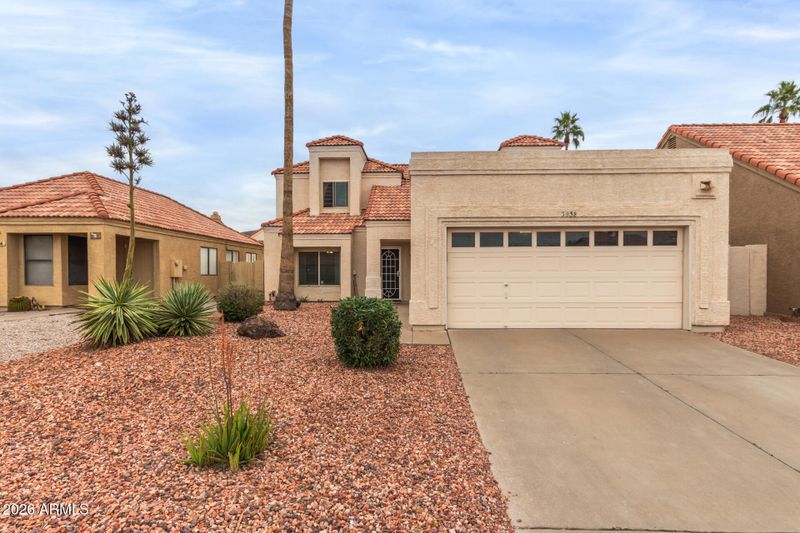 3938 E Graythorn St, Phoenix, AZ 85044