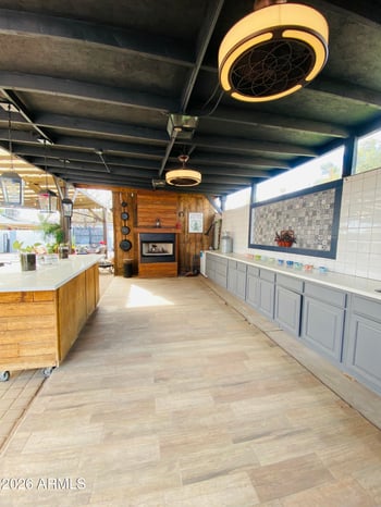 3938 Lynne Ln, Phoenix, AZ 85041