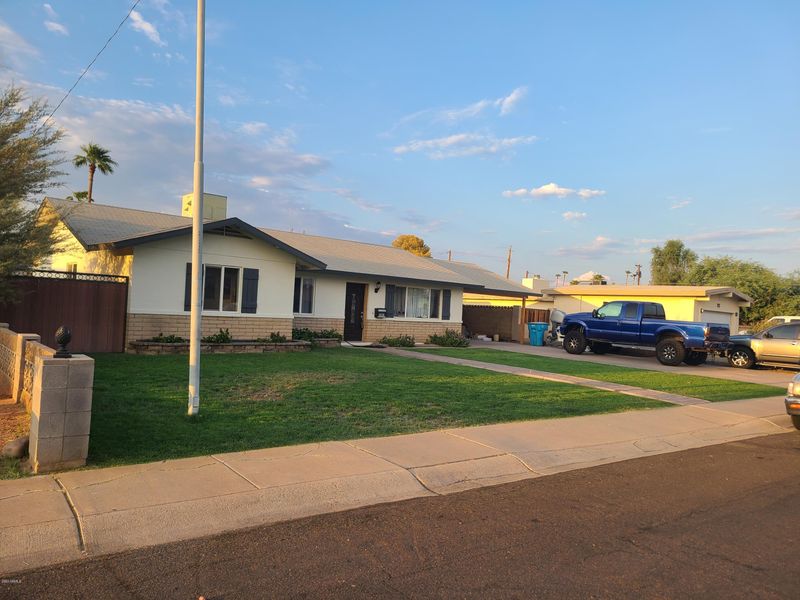 3938 W Medlock Dr, Phoenix, AZ 85019