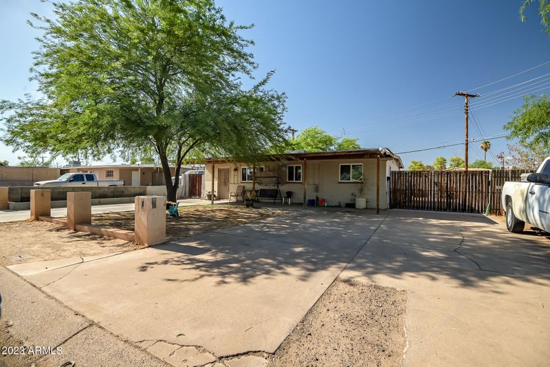 3938 W Monte Vista Rd, Phoenix, AZ 85009