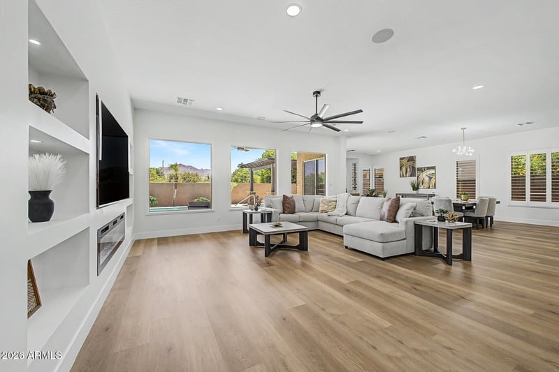 3939 Dubois Ave, Gilbert, AZ 85298