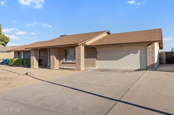 3939 Anderson Dr, Glendale, AZ 85308