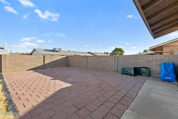 3939 Anderson Dr, Glendale, AZ 85308