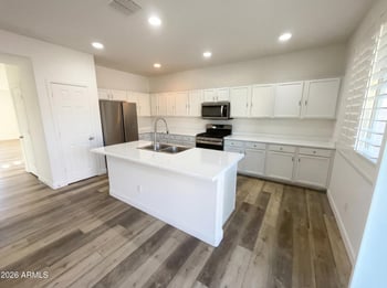 3940 Blue Spruce Ln, Gilbert, AZ 85298