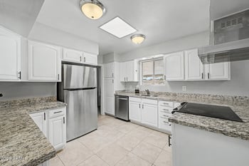 3940 Eva St, Phoenix, AZ 85051