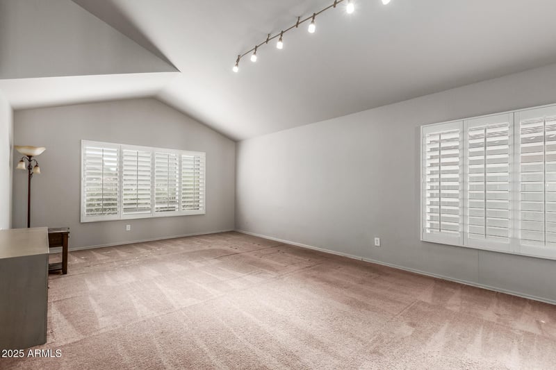 3940 Park View Ln, Glendale, AZ 85310