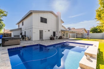 3940 Park View Ln, Glendale, AZ 85310
