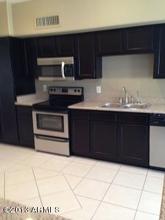 3940 W Parkview Ln, Glendale, AZ 85310