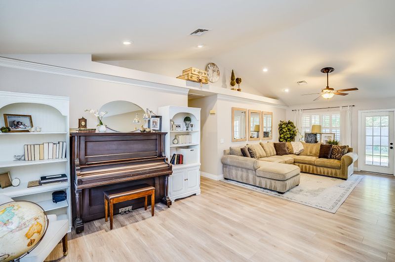 3941 E Diamond Cir, Mesa, AZ 85206