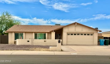 3941 W Desert Hills Dr, Phoenix, AZ 85029