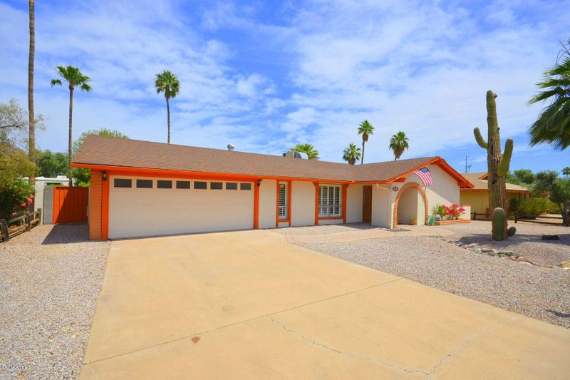 3942 E Cholla St, Phoenix, AZ 85028