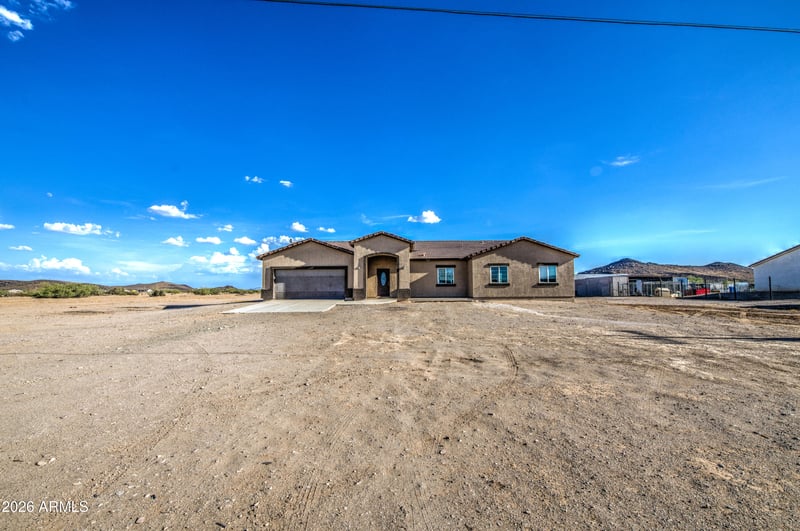 39425 Buckeye Rd, Tonopah, AZ 85354