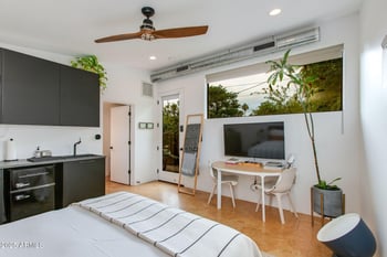 3943 45th Pl, Phoenix, AZ 85018