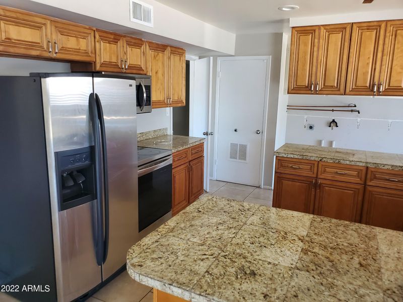 3943 W Orangewood Ave, Phoenix, AZ 85051