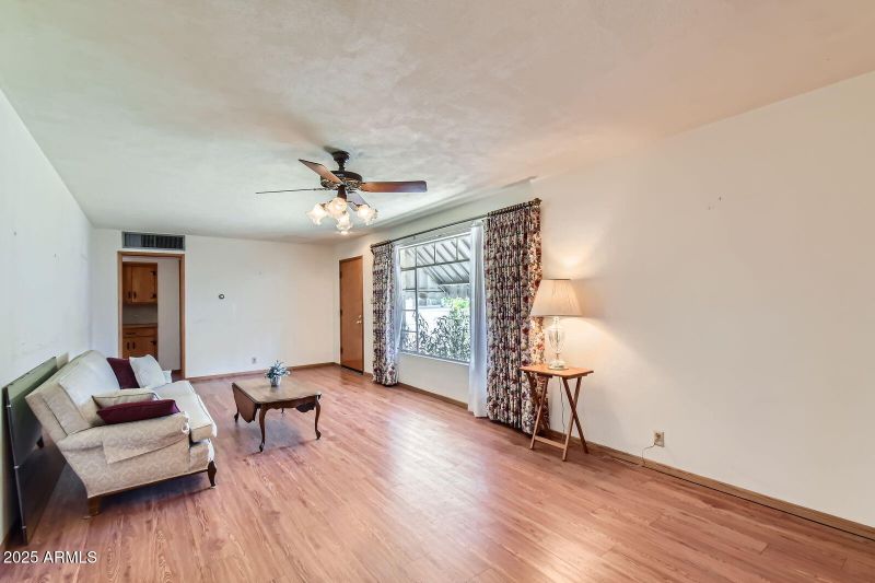 3944 E Oak St, Phoenix, AZ 85008