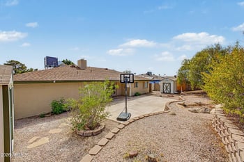 3944 W Redfield Rd, Phoenix, AZ 85053
