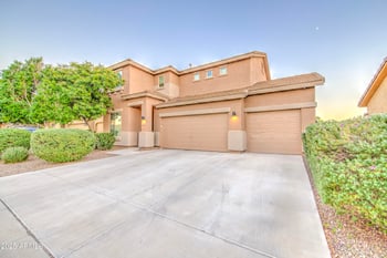3945 Salter Dr, Glendale, AZ 85308