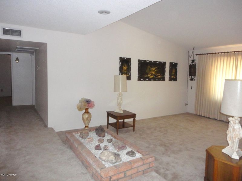 3945 W Meadow Dr, Glendale, AZ 85308