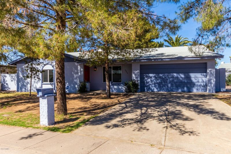 3946 W Yucca St, Phoenix, AZ 85029