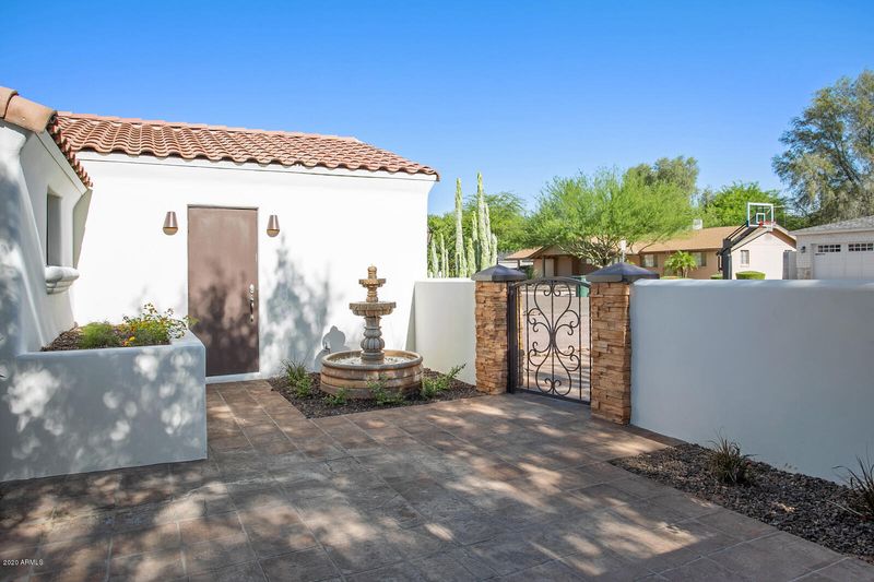 3947 E Hazelwood St, Phoenix, AZ 85018