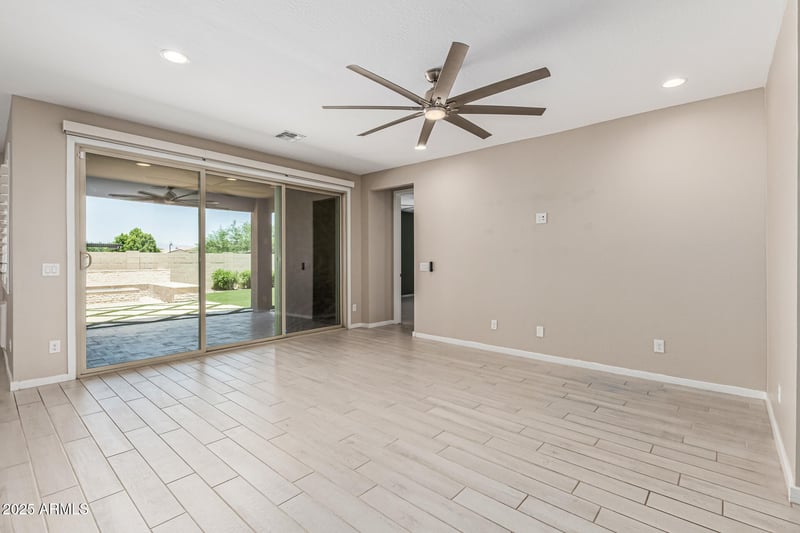 3948 Caitlin Dr, San Tan Valley, AZ 85140