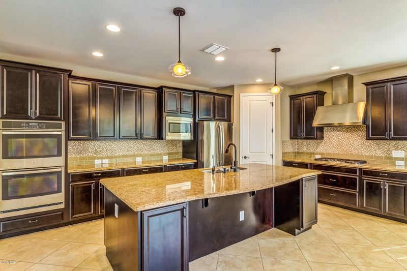 3949 E Rakestraw Ln, Gilbert, AZ 85298