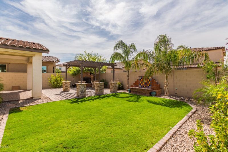 3949 E Rakestraw Ln, Gilbert, AZ 85298