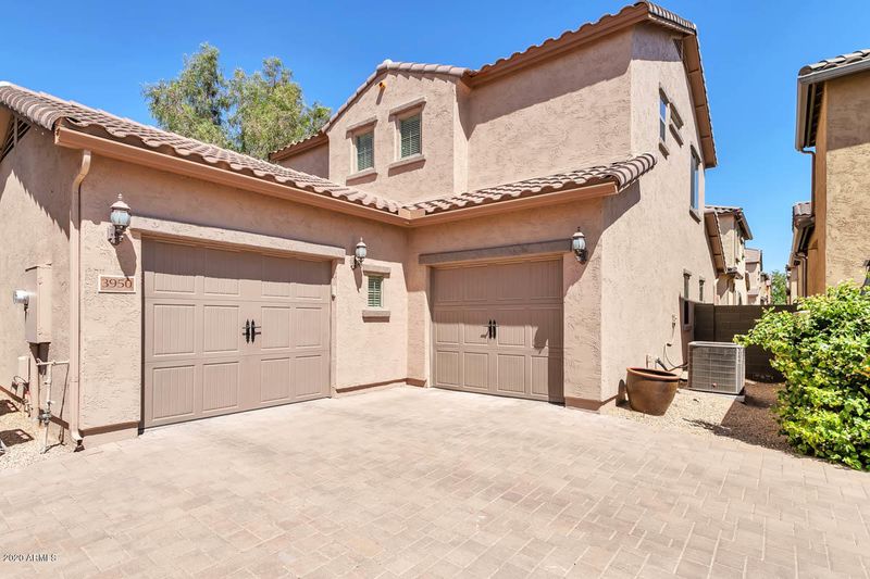 3950 E Melinda Dr, Phoenix, AZ 85050